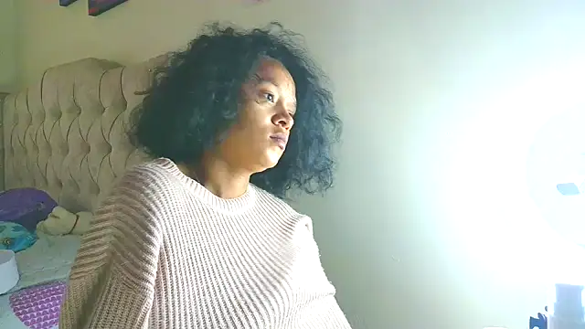 Snapshot of Samary_thomas chatting on 09-25-25, 10:13 Samary thomas online show from 09-25-25, 10:13