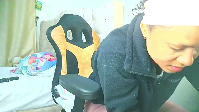 Snapshot of Samary_thomas chatting on 10-25-25, 01:46 Samary thomas online show from 10-25-25, 01:46