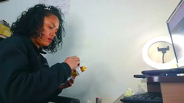 Samary thomas online show from 11-29-25, 02:03