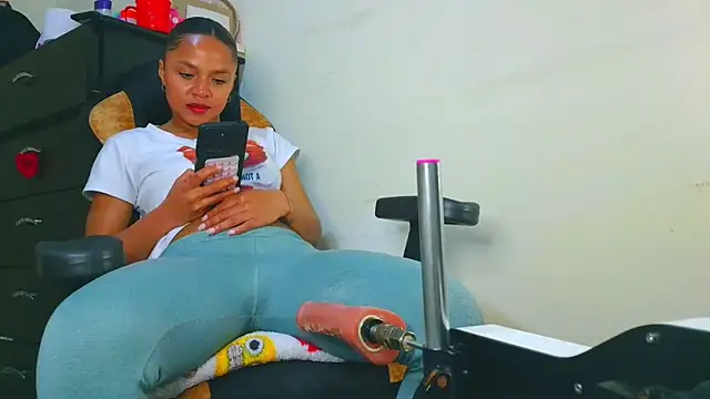 Samary thomas online show from 03-26-26, 03:12