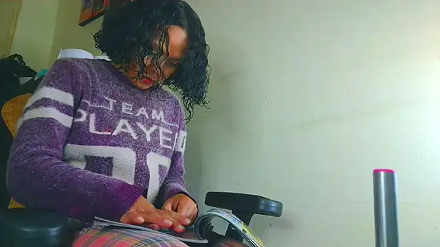 Samary thomas online show from 04-10-26, 01:00