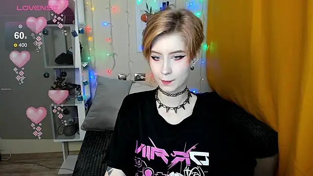 Snapshot of Angel_Jules chatting on 12-12-24, 01:10 Angel Jules online show from 12-12-24, 01:10