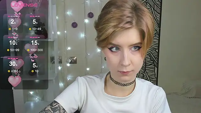 Snapshot of Angel_Jules chatting on 12-28-24, 04:30 Angel Jules online show from 12-28-24, 04:30