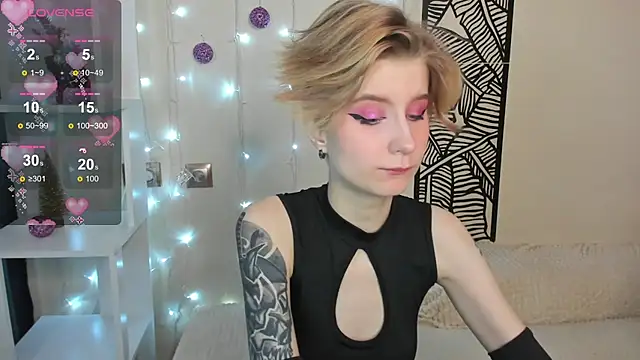 Snapshot of Angel_Jules chatting on 01-07-25, 04:39 Angel Jules online show from 01-07-25, 04:39