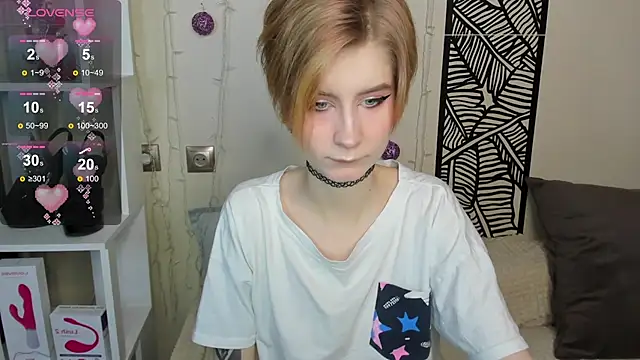 Snapshot of Angel_Jules chatting on 01-11-25, 01:06 Angel Jules online show from 01-11-25, 01:06