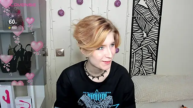 Snapshot of Angel_Jules chatting on 01-13-25, 04:18 Angel Jules online show from 01-13-25, 04:18