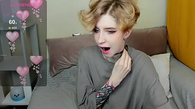 Snapshot of Angel_Jules chatting on 01-31-25, 01:22 Angel Jules online show from 01-31-25, 01:22