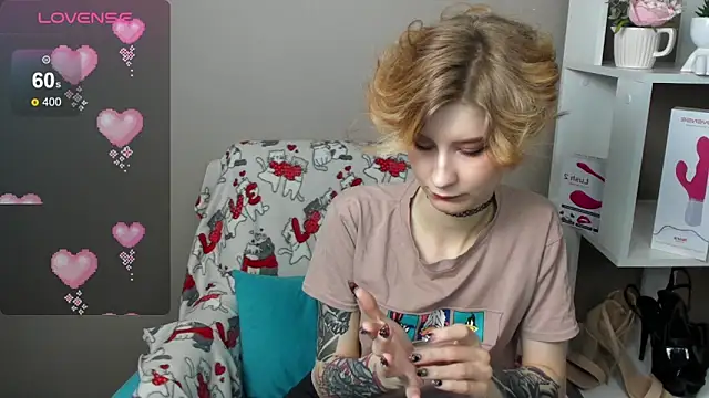 Snapshot of Angel_Jules chatting on 02-13-25, 04:22 Angel Jules online show from 02-13-25, 04:22