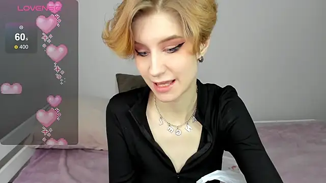 Snapshot of Angel_Jules chatting on 02-18-25, 04:15 Angel Jules online show from 02-18-25, 04:15