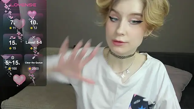 Snapshot of Angel_Jules chatting on 02-22-25, 01:00 Angel Jules online show from 02-22-25, 01:00