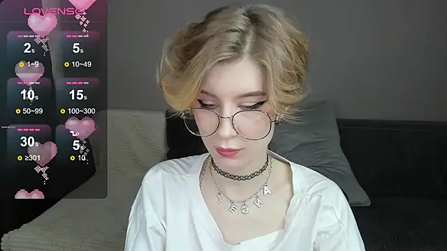 Snapshot of Angel_Jules chatting on 02-22-25, 04:07 Angel Jules online show from 02-22-25, 04:07