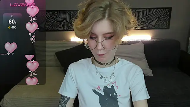 Snapshot of Angel_Jules chatting on 03-21-25, 12:51 Angel Jules online show from 03-21-25, 12:51