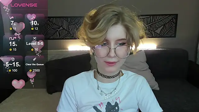 Snapshot of Angel_Jules chatting on 03-21-25, 04:06 Angel Jules online show from 03-21-25, 04:06