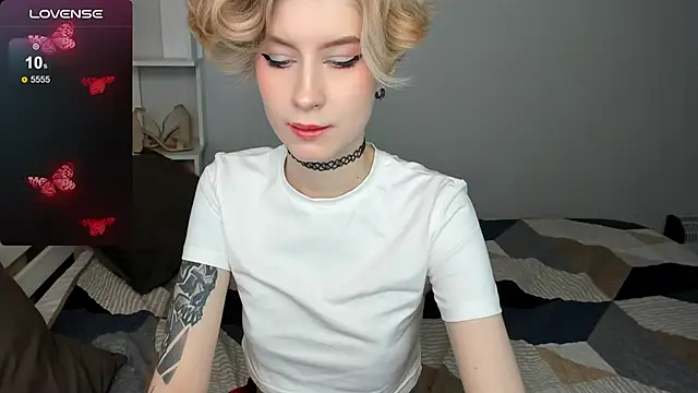 Snapshot of Angel_Jules chatting on 09-27-25, 12:48 Angel Jules online show from 09-27-25, 12:48