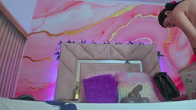 Snapshot of Taylor__cooper chatting on 11-05-25, 06:30 Taylor cooper online show from 11-05-25, 06:30