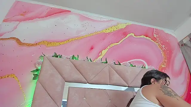 Taylor  cooper online show from 04-23-26, 06:32