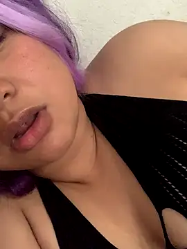 Snapshot of arielopal chatting on 11-10-25, 04:33 arielopal online show from 11-10-25, 04:33