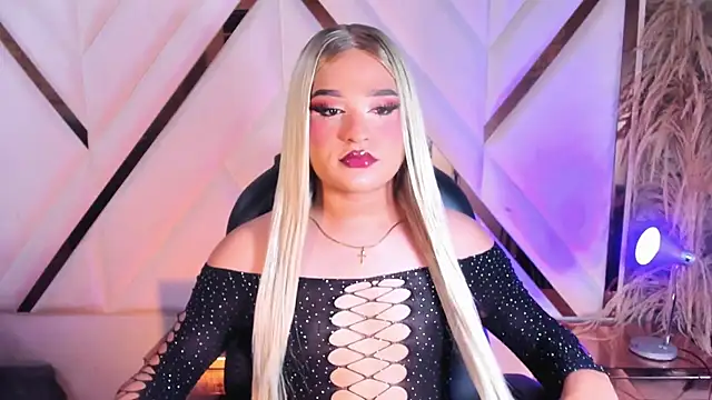 Snapshot of Elody_Preysler69 chatting on 12-02-25, 03:56 Elody Preysler69 online show from 12-02-25, 03:56