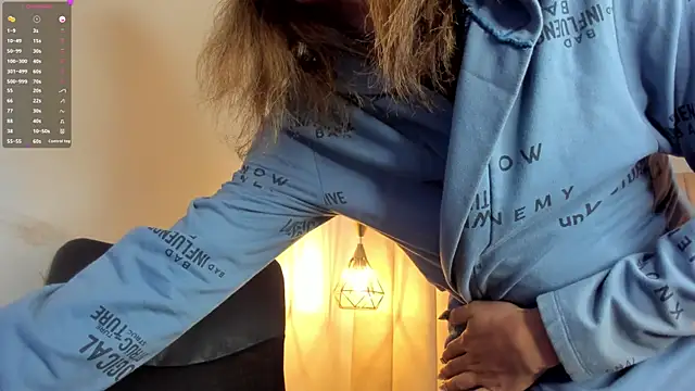 Snapshot of KylieVictoria chatting on 12-11-24, 03:58 KylieVictoria online show from 12-11-24, 03:58