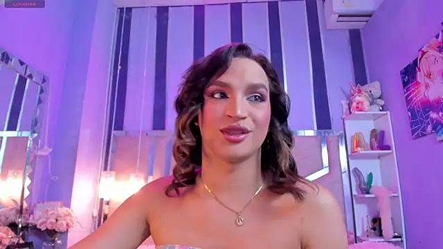 Snapshot of KylieVictoria chatting on 01-13-25, 04:28 KylieVictoria online show from 01-13-25, 04:28