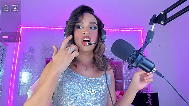 Snapshot of KylieVictoria chatting on 01-24-25, 04:48 KylieVictoria online show from 01-24-25, 04:48