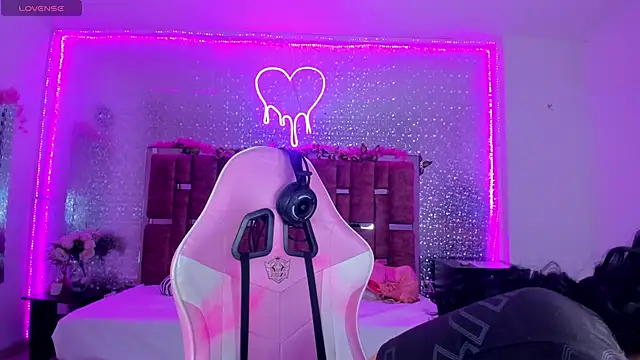 Snapshot of KylieVictoria chatting on 02-05-25, 03:13 KylieVictoria online show from 02-05-25, 03:13