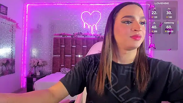 Snapshot of KylieVictoria chatting on 02-10-25, 03:24 KylieVictoria online show from 02-10-25, 03:24