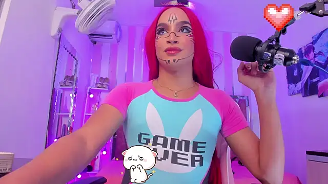 Snapshot of KylieVictoria chatting on 02-26-25, 04:58 KylieVictoria online show from 02-26-25, 04:58