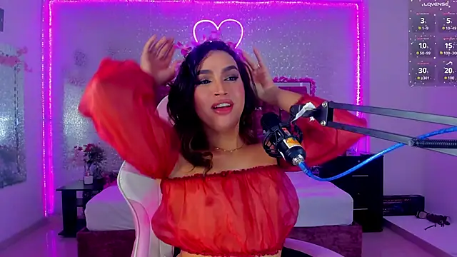 Snapshot of KylieVictoria chatting on 03-07-25, 05:08 KylieVictoria online show from 03-07-25, 05:08