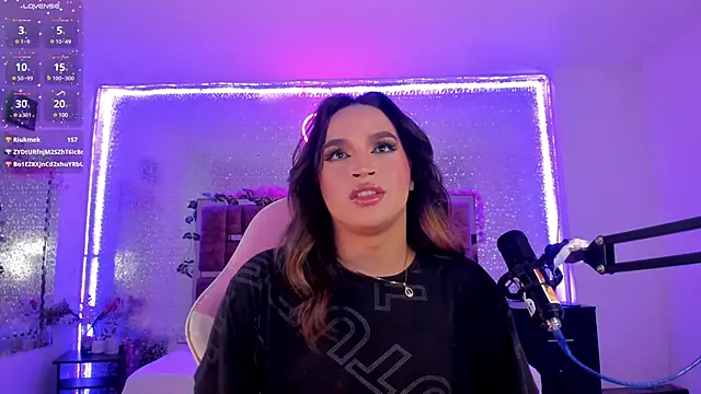 Snapshot of KylieVictoria chatting on 03-09-25, 04:49 KylieVictoria online show from 03-09-25, 04:49