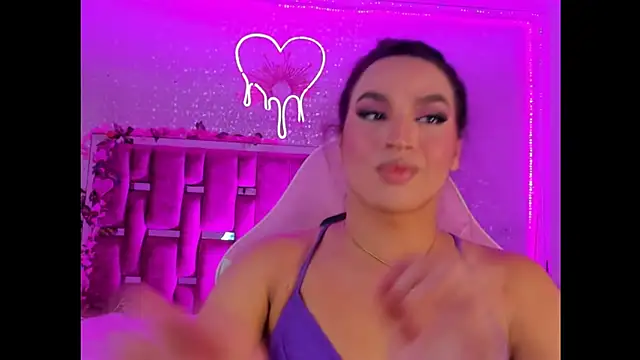 Snapshot of KylieVictoria chatting on 03-23-25, 05:21 KylieVictoria online show from 03-23-25, 05:21