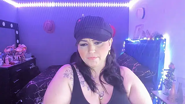 Ivonnee   online show from 12-19-24, 03:40