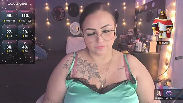 Ivonnee   online show from 02-18-25, 07:10