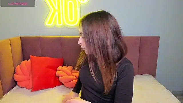 KetrinWhite online show from 04-10-26, 01:33