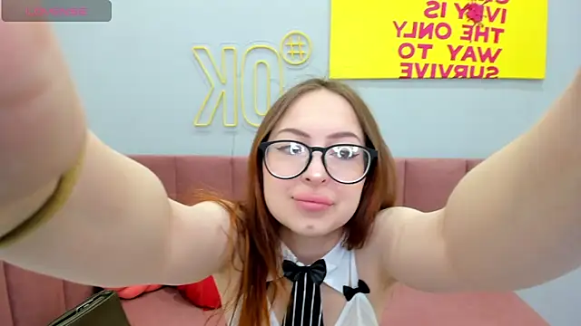Snapshot of KetrinWhite chatting on 05-11-26, 01:22 KetrinWhite online show from 05-11-26, 01:22