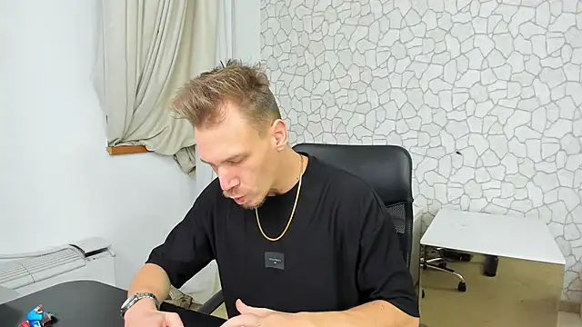 MateoBenjaminX online show from 01-06-25, 07:56