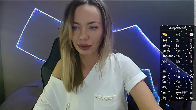 Snapshot of Daria_Spring chatting on 03-19-25, 04:55 Daria Spring online show from 03-19-25, 04:55