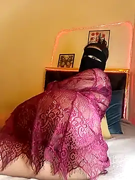 Snapshot of Lina_lolo chatting on 03-22-25, 02:37 Lina lolo online show from 03-22-25, 02:37