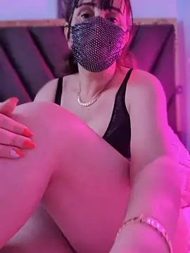 Lina lolo online show from 04-15-26, 01:45