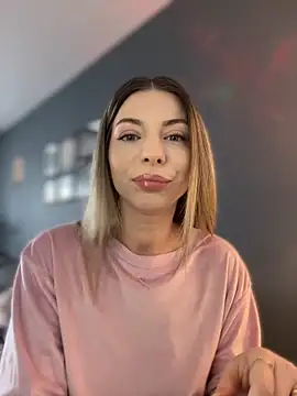 Mia Ethan online show from 04-03-26, 10:02