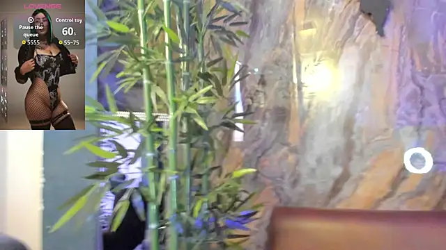 Alahia Dangelo online show from 10-29-25, 05:25