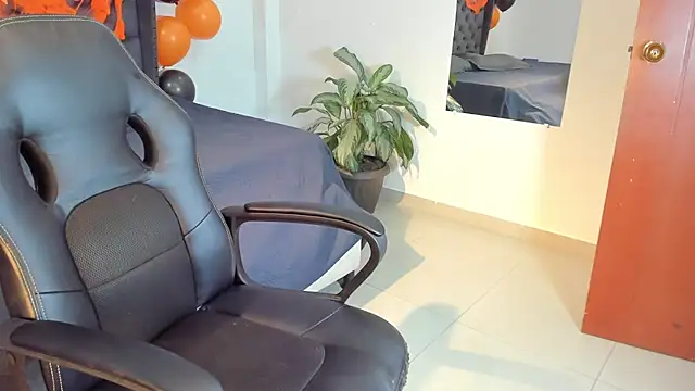  maria foxx  online show from 10-15-25, 07:36