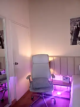 DaniRousse online show from 02-17-25, 03:53