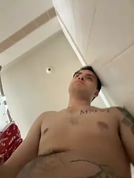 Snapshot of Vanillamexican chatting on 10-09-25, 02:42 Vanillamexican online show from 10-09-25, 02:42