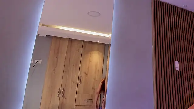 Eilin clio online show from 03-11-25, 07:58