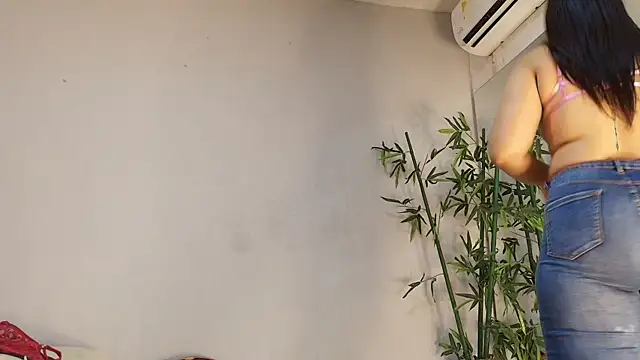 sandy rivas online show from 04-25-26, 12:08