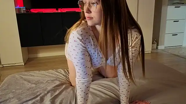 endlesssoffi online show from 10-17-25, 07:05