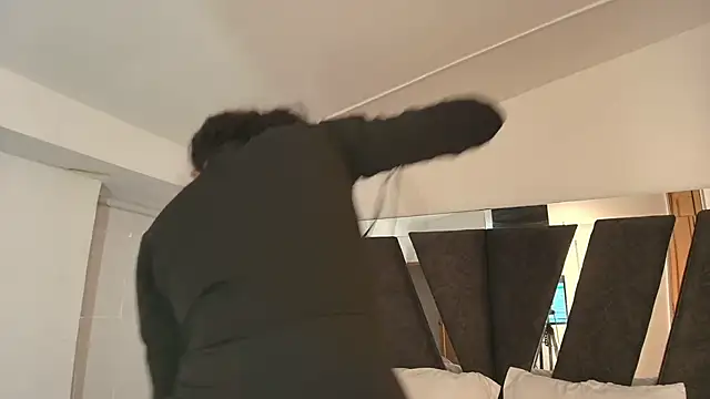 Milkdulce1 online show from 11-06-25, 01:56