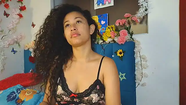Snapshot of Milkdulce1 chatting on 07-25-26, 11:30 Milkdulce1 online show from 07-25-26, 11:30