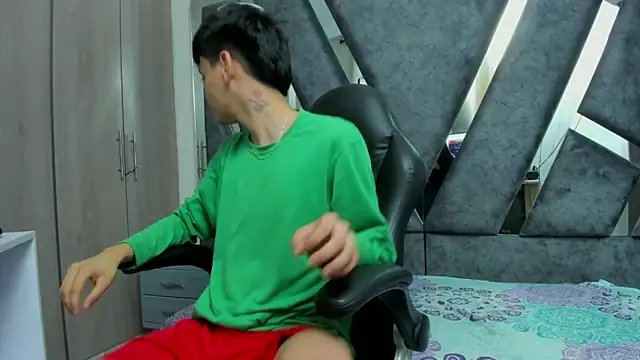 Yef Thin online show from 10-17-25, 03:20